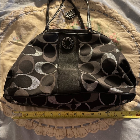 Coach purse - Picture 4 of 5